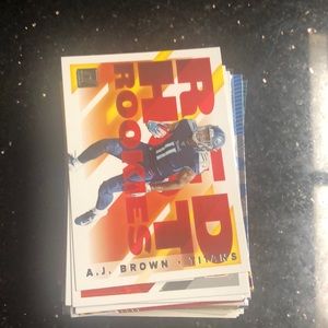 100 football and basketball card bundle